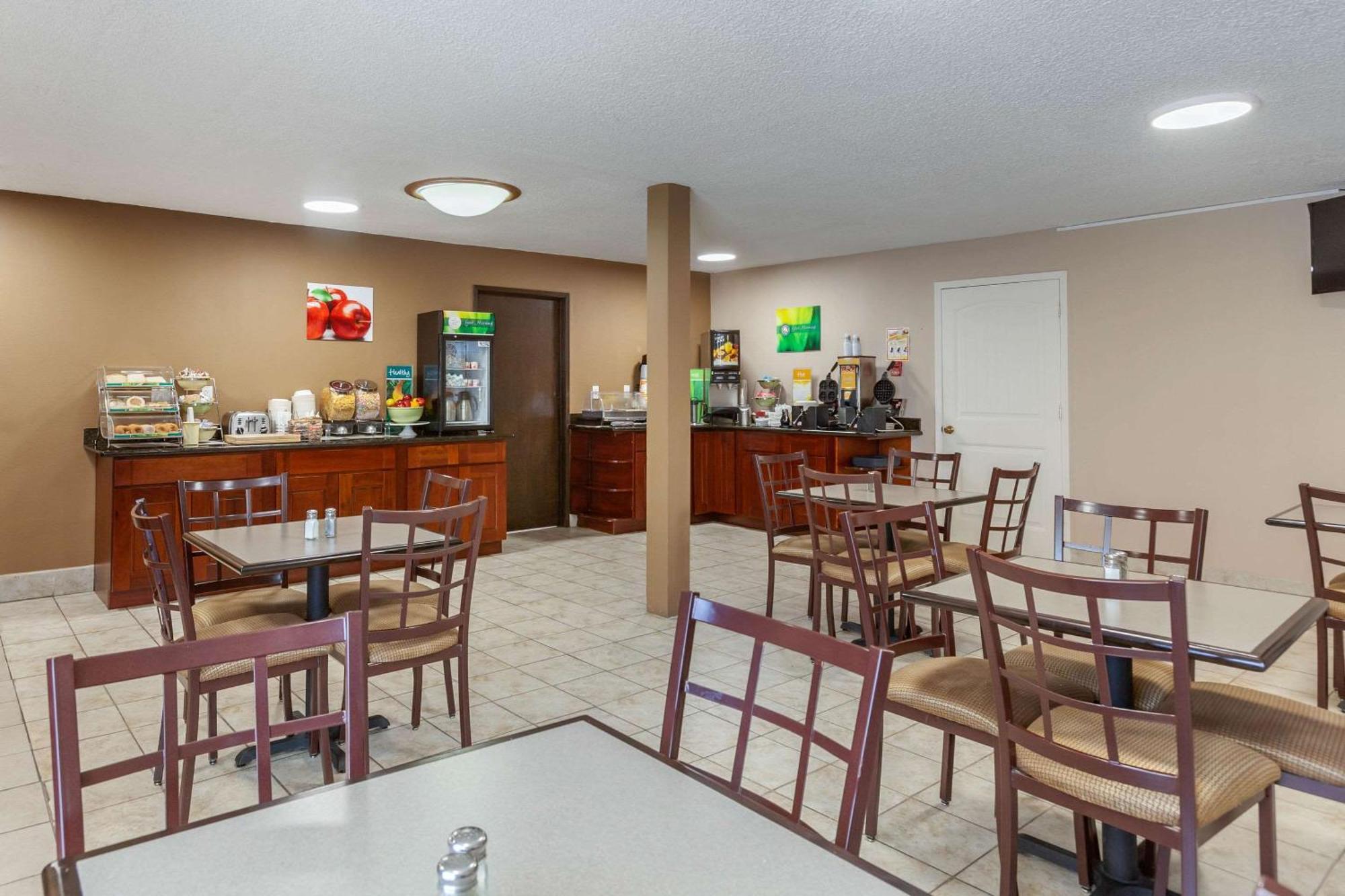 Quality Inn Ontario Extérieur photo